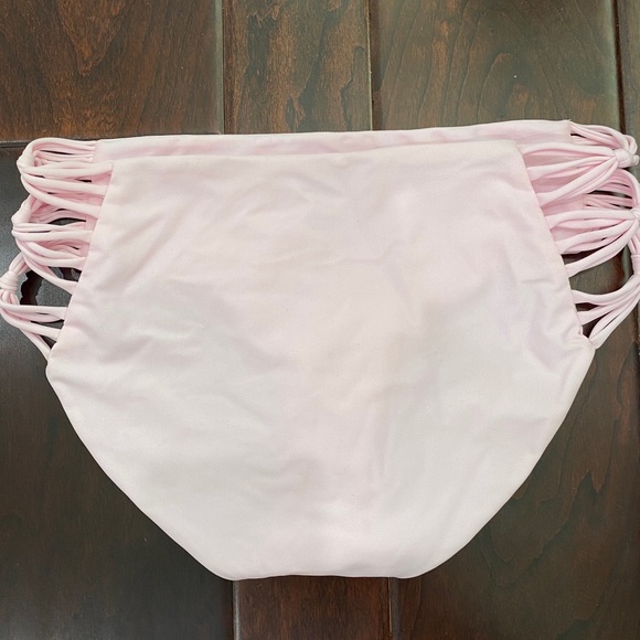 SOLD-Mikoh Bikini Set (can’t delete listing) - Picture 6 of 8